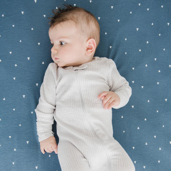 Saranoni Stretchy Crib Sheet Baby Go Round, Inc.