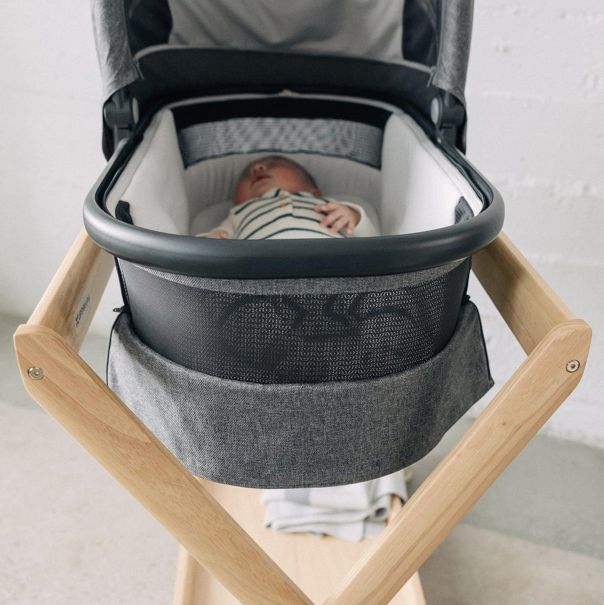 UPPAbaby NEW Bassinet Stand