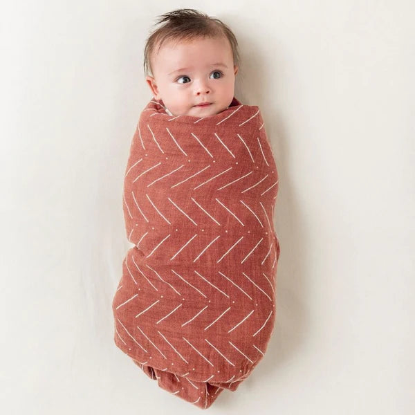 Itzy Ritzy Breastfeeding Boss™-Mudcloth