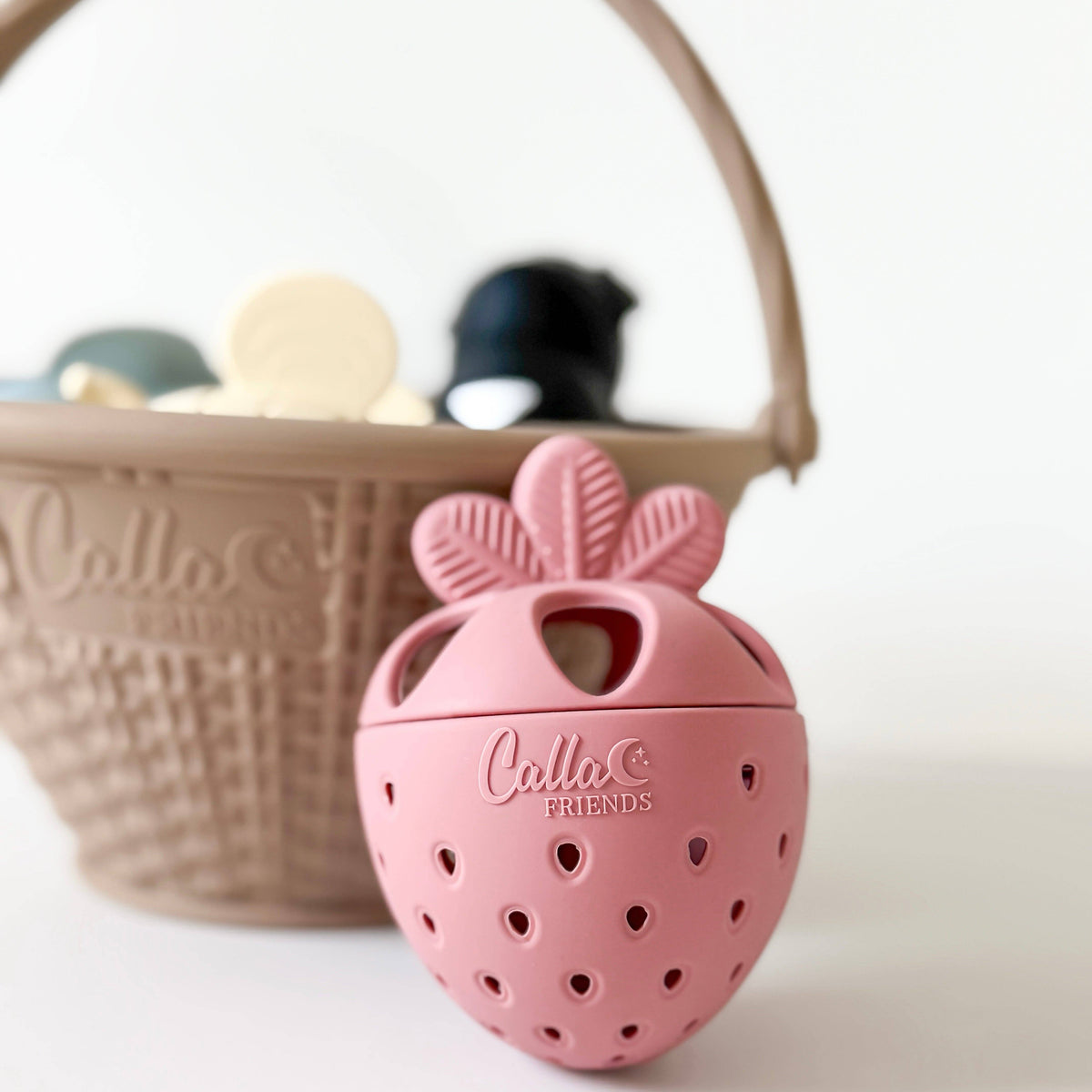 Calla & Friends - Strawberry Patch Bath Toys