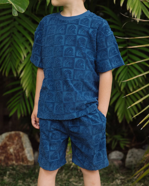 Feather 4 Arrow Coastal Terry Short - Wave Check