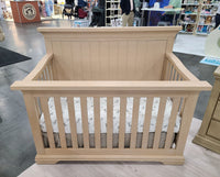 Pali Genova Forever Crib with Decor Base