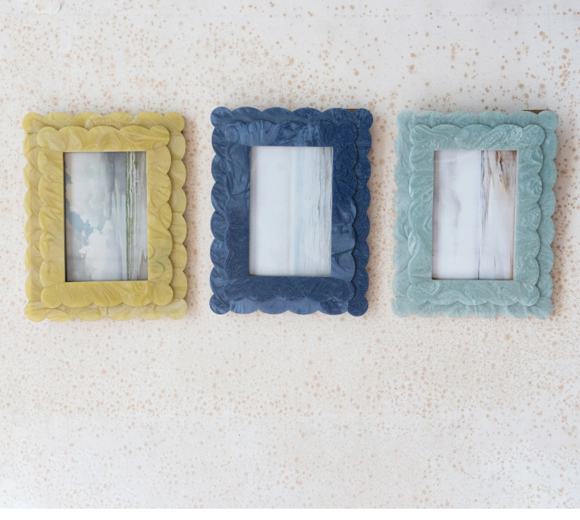 Creative Co-op 2-Layer Scalloped Photo Frame, 3 Colors (4" x 6" Photo)