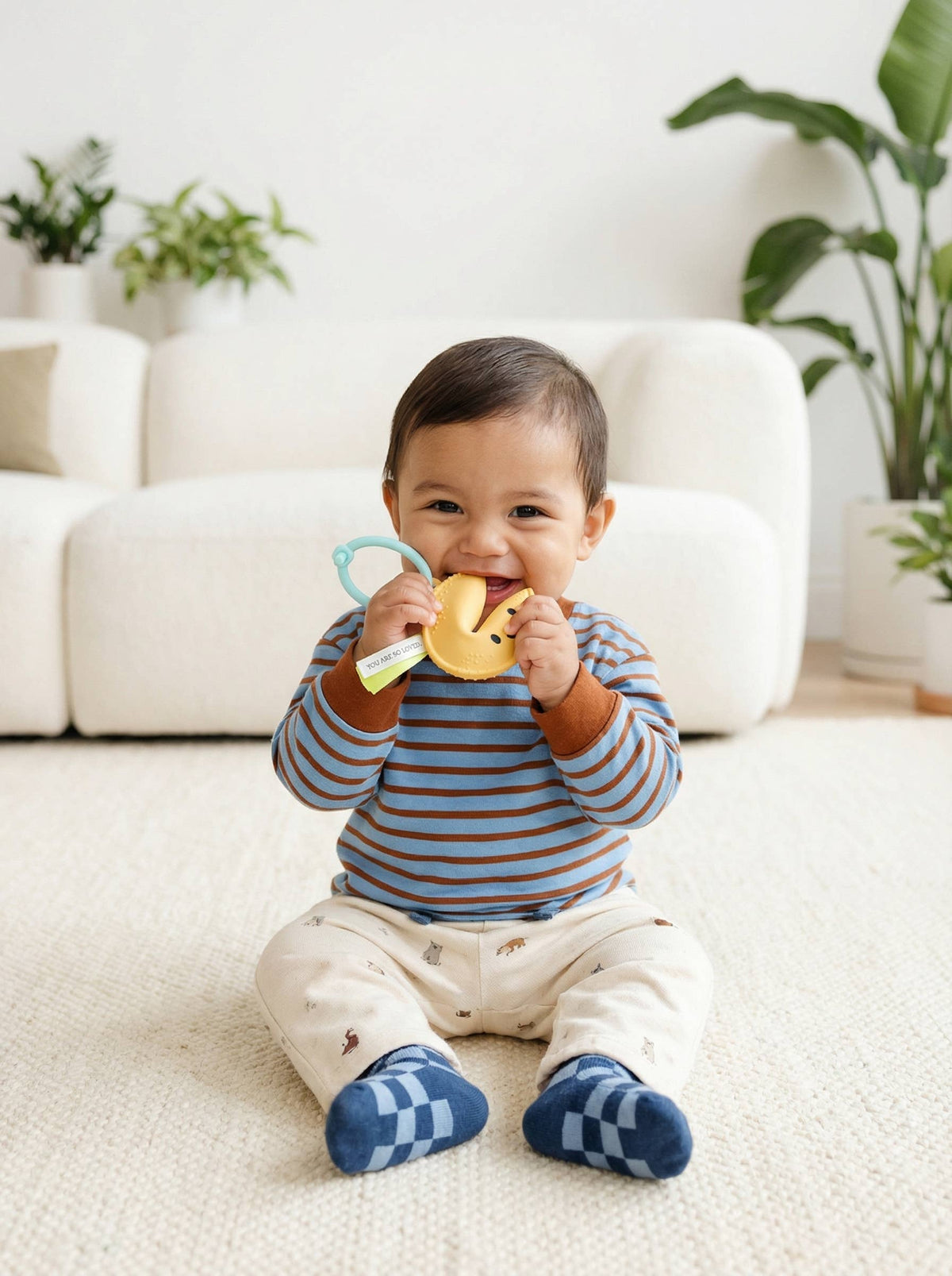 Itzy Ritzy - *NEW* Itzy Treat™ - Fortune Cookie Teether