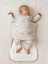 Gunamuna Long Sleeve Transitional Swaddle Bag