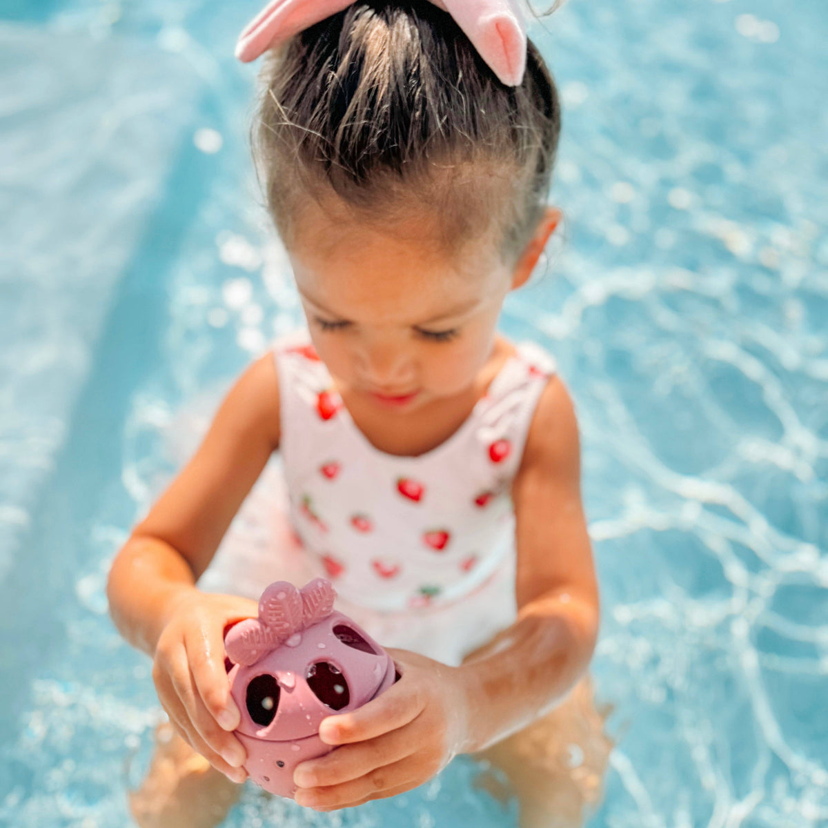 Calla & Friends - Strawberry Patch Bath Toys